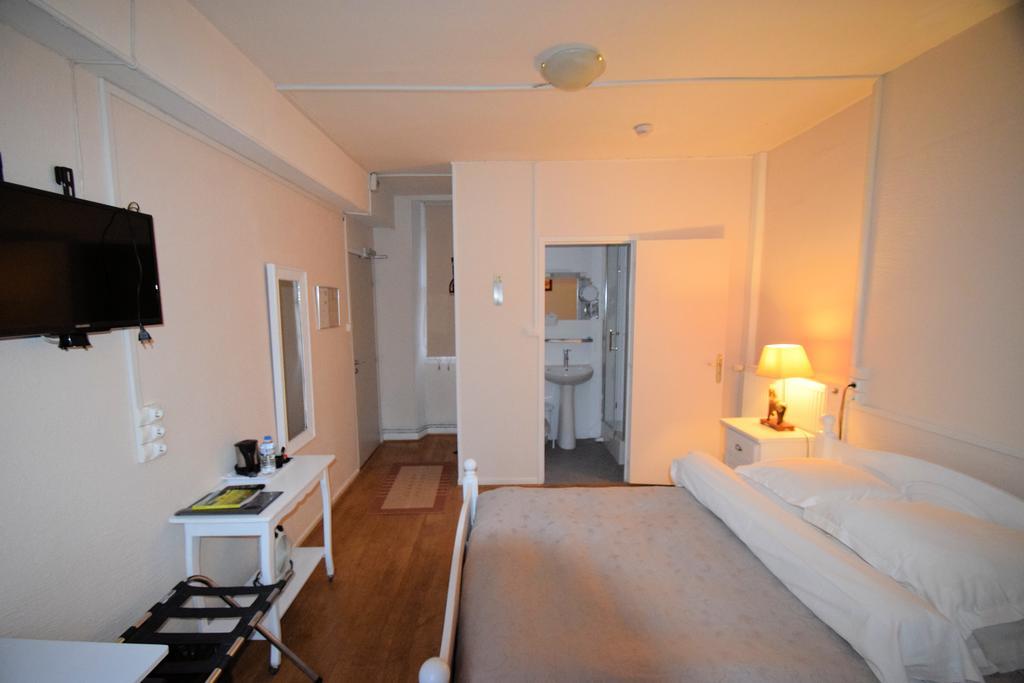 Auberge Le Rabelais Malay-le-Petit Экстерьер фото
