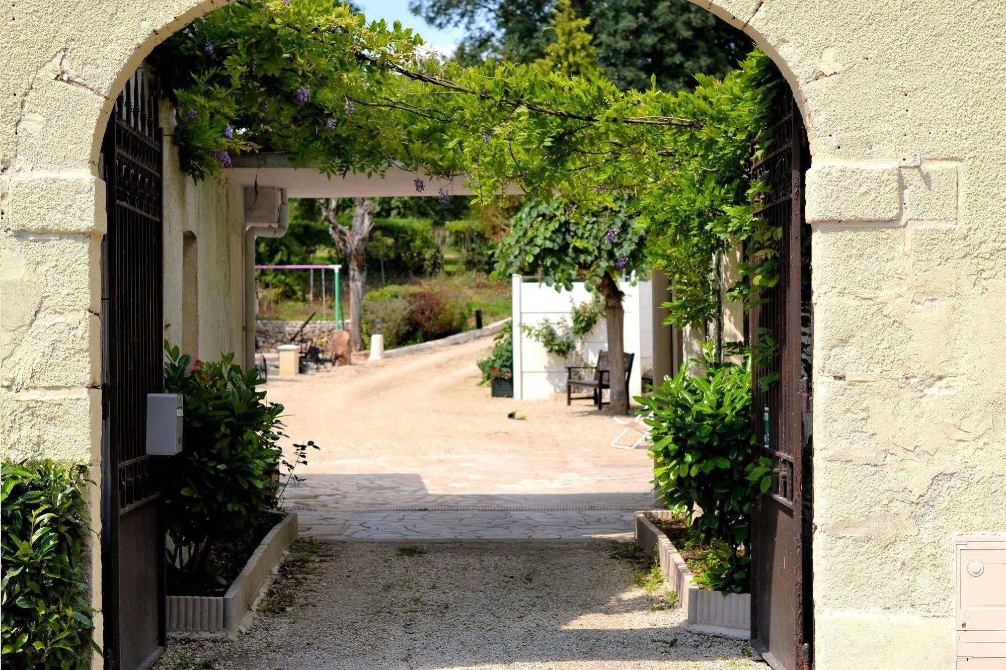 Auberge Le Rabelais Malay-le-Petit Экстерьер фото