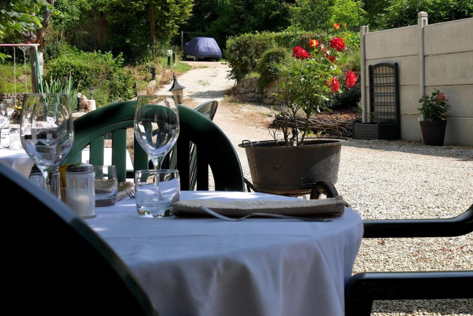Auberge Le Rabelais Malay-le-Petit Экстерьер фото